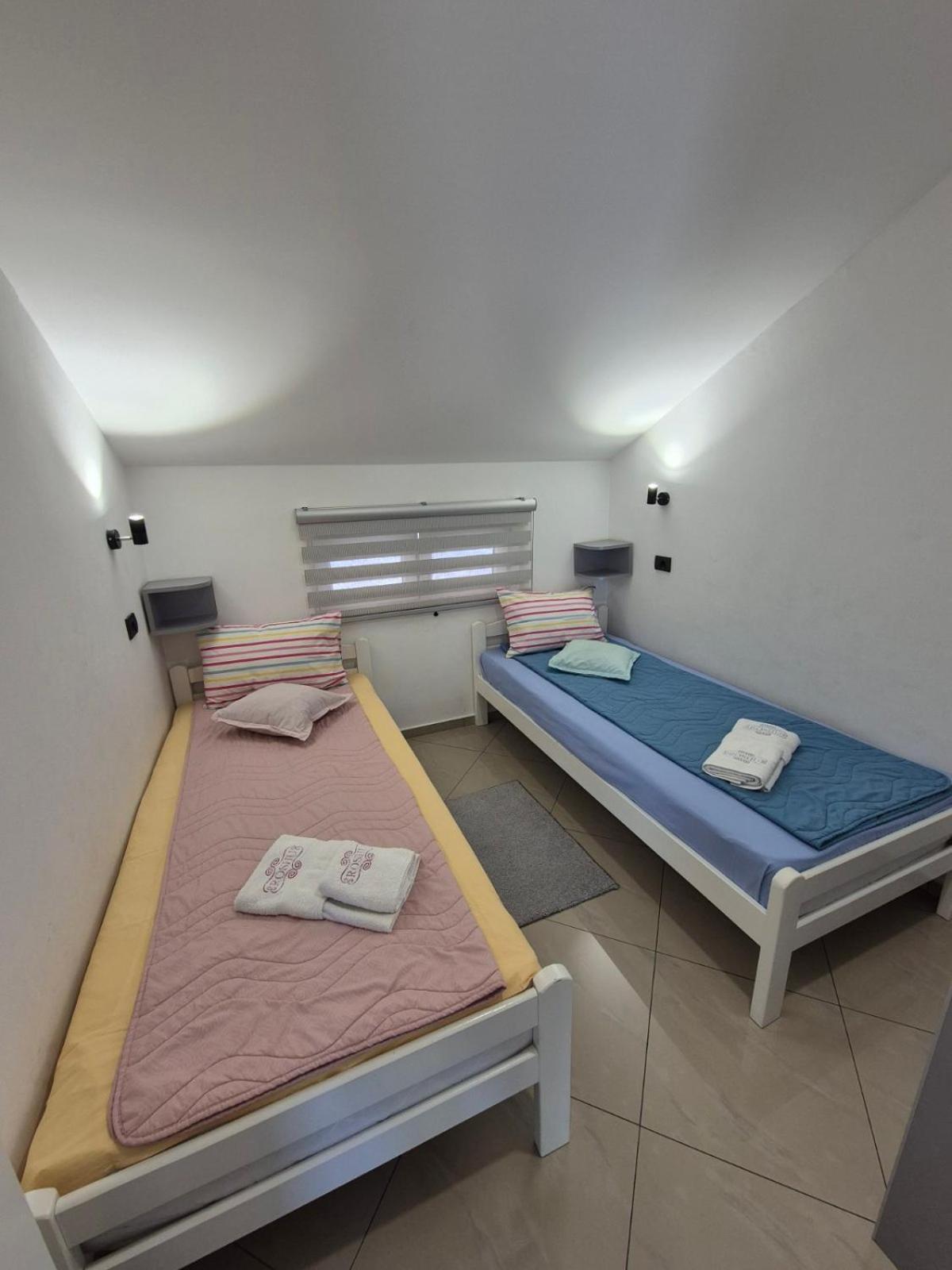 Apartmani "Roshu" Soko Banja Exteriör bild