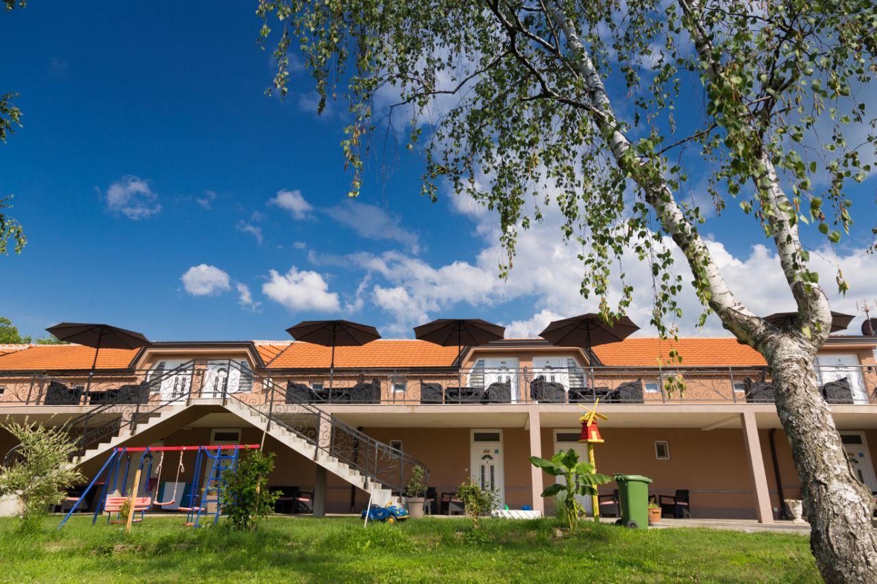 Apartmani "Roshu" Soko Banja Exteriör bild